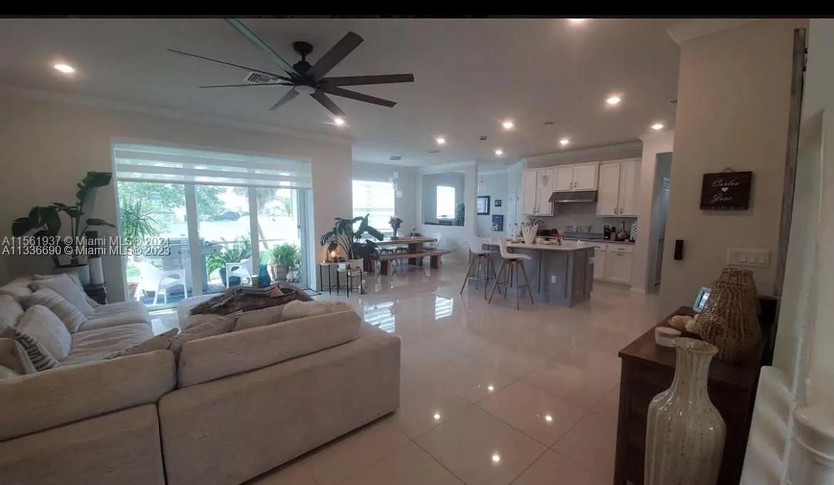 Hollywood, Florida 33021, 5 Bedrooms Bedrooms, ,2 BathroomsBathrooms,Residential,For Sale,A11561937