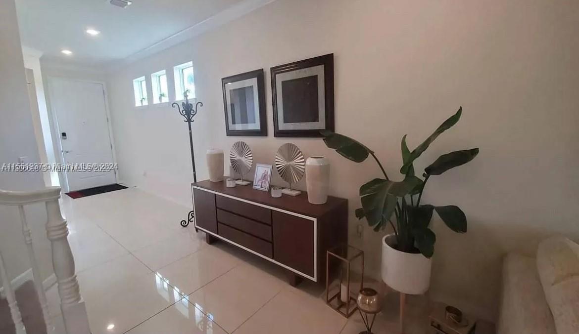 Hollywood, Florida 33021, 5 Bedrooms Bedrooms, ,2 BathroomsBathrooms,Residential,For Sale,A11561937