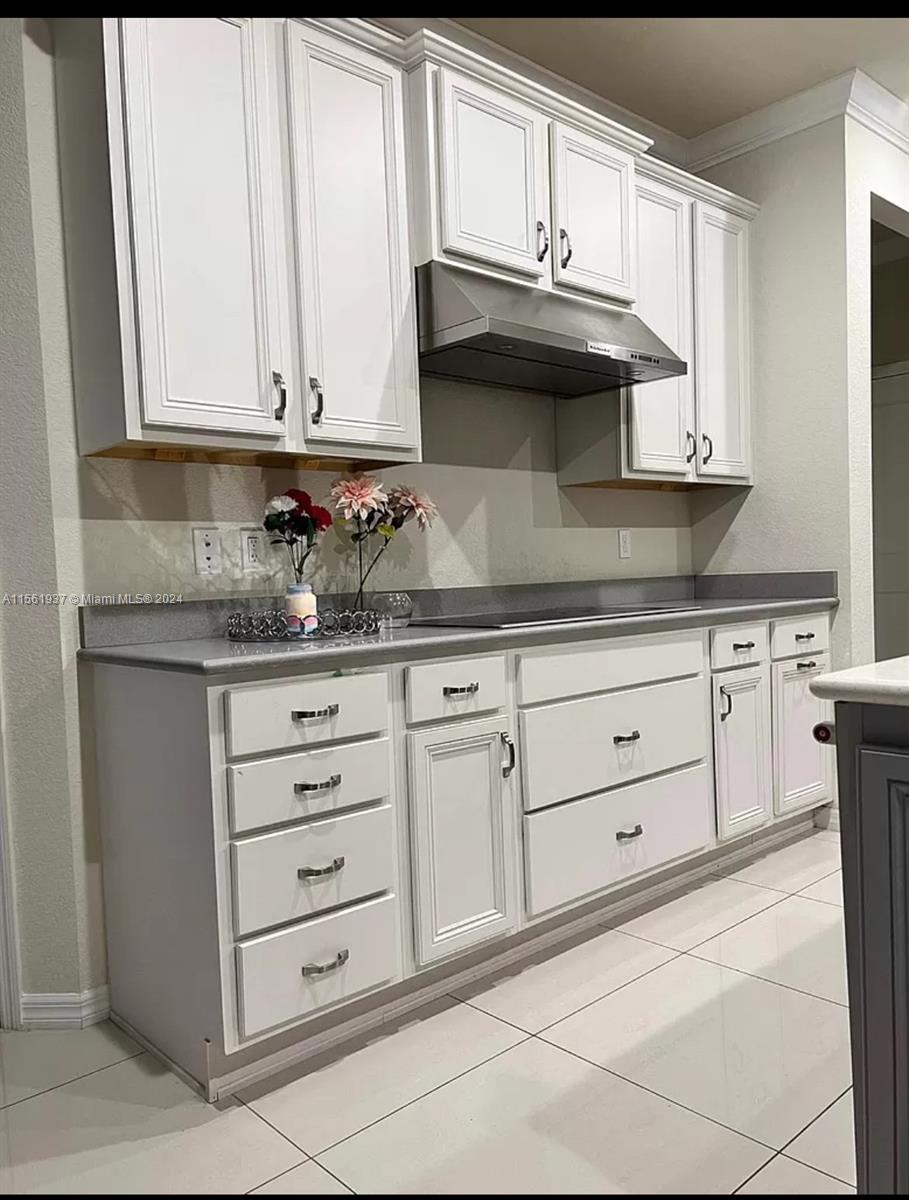 Hollywood, Florida 33021, 5 Bedrooms Bedrooms, ,2 BathroomsBathrooms,Residential,For Sale,A11561937