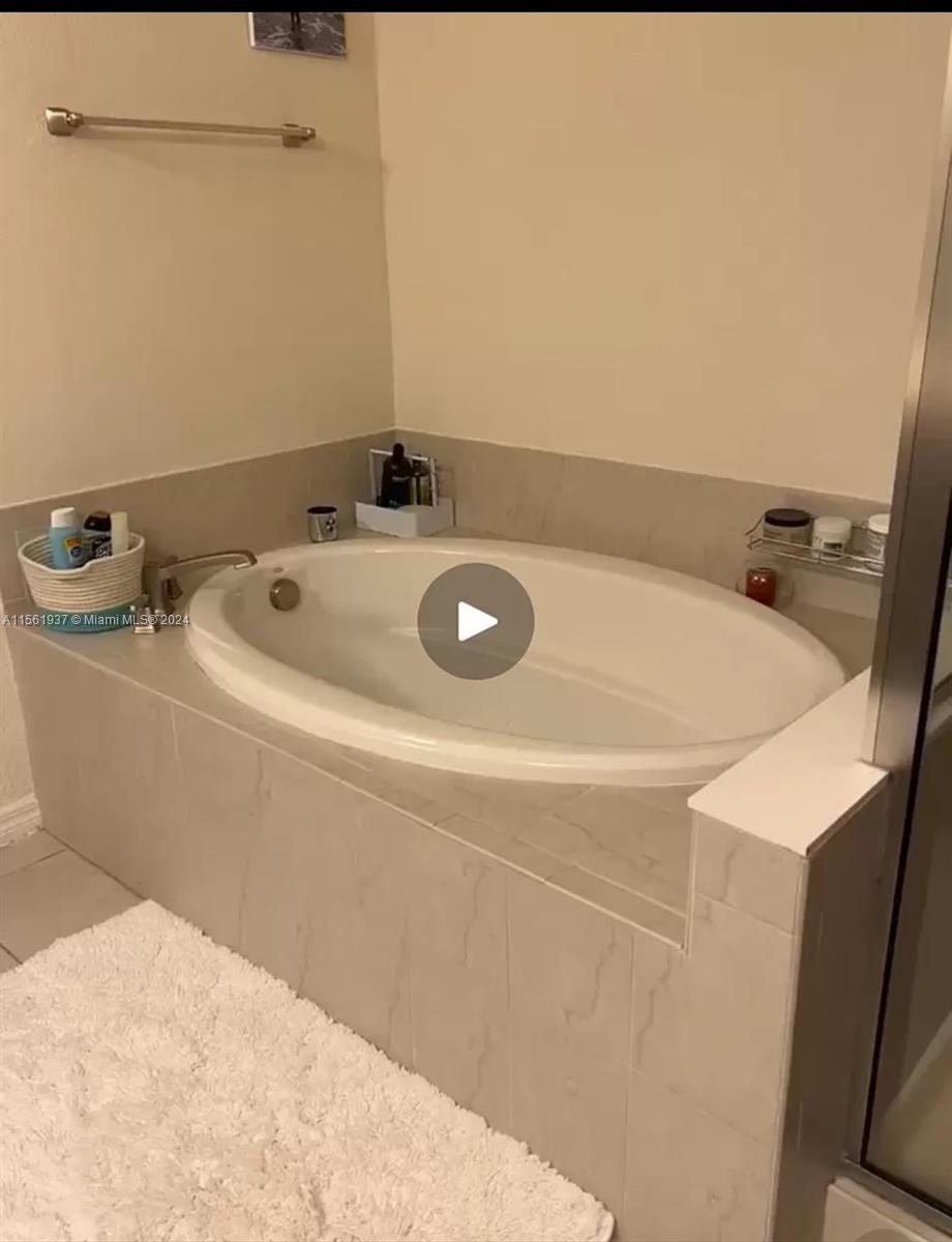 Hollywood, Florida 33021, 5 Bedrooms Bedrooms, ,2 BathroomsBathrooms,Residential,For Sale,A11561937