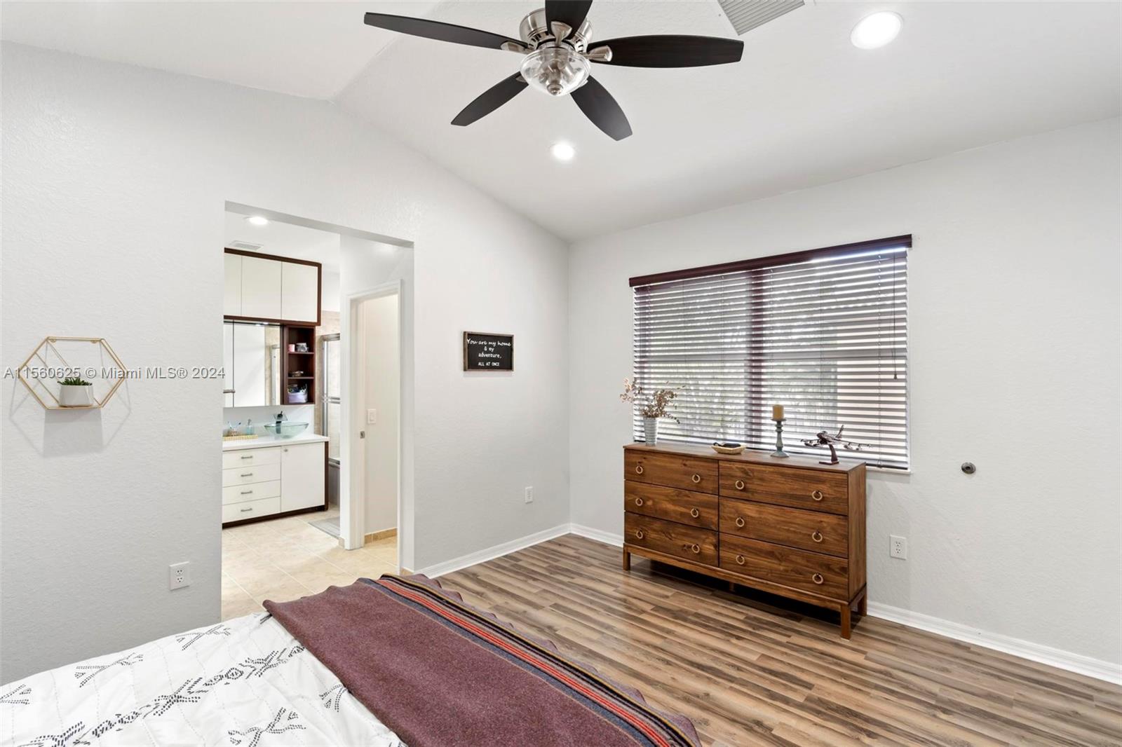 1558 SE 20th Ter, Homestead, Florida 33035, 4 Bedrooms Bedrooms, ,2 BathroomsBathrooms,Residential,For Sale,1558 SE 20th Ter,A11560625