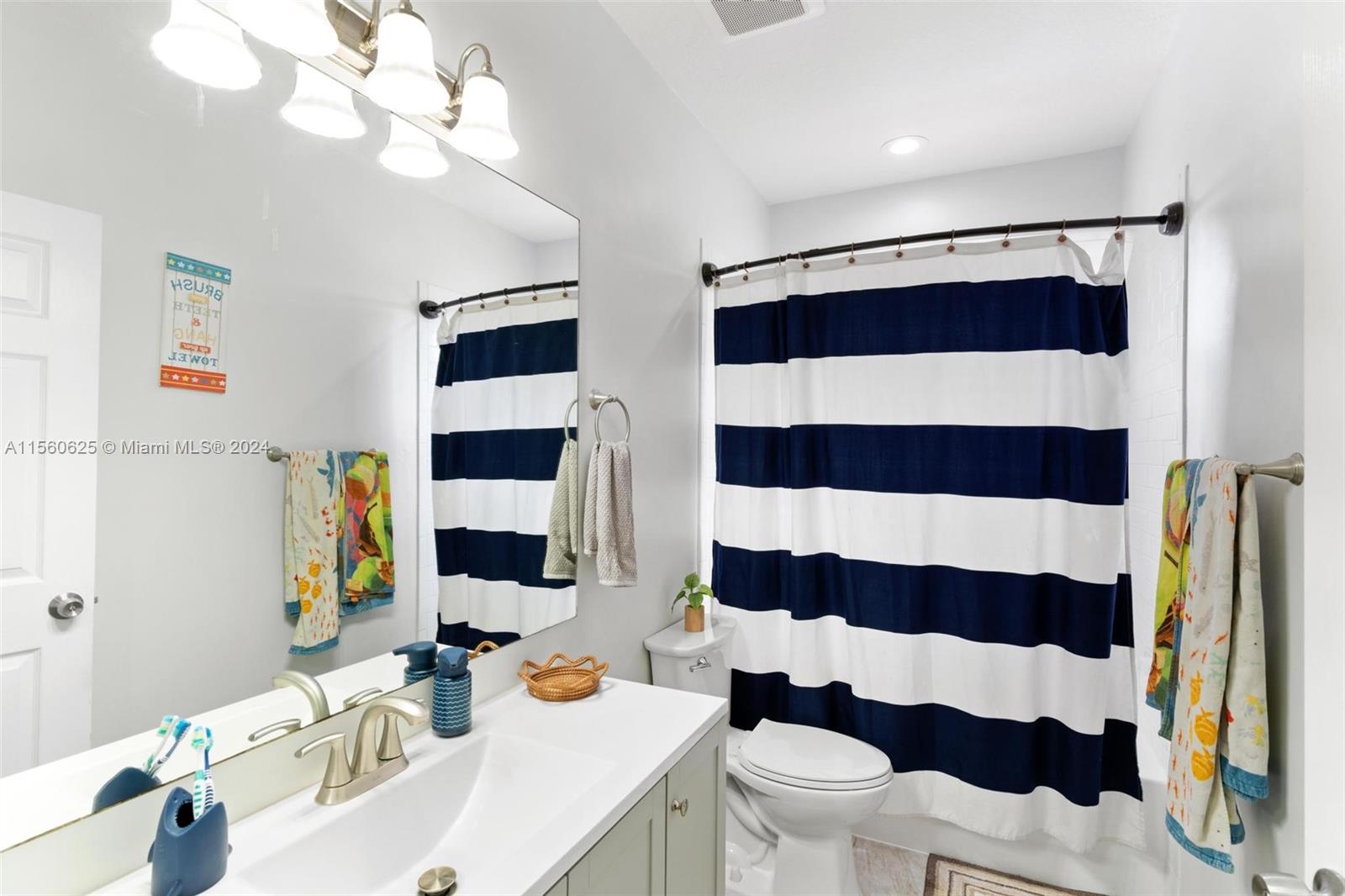 1558 SE 20th Ter, Homestead, Florida 33035, 4 Bedrooms Bedrooms, ,2 BathroomsBathrooms,Residential,For Sale,1558 SE 20th Ter,A11560625