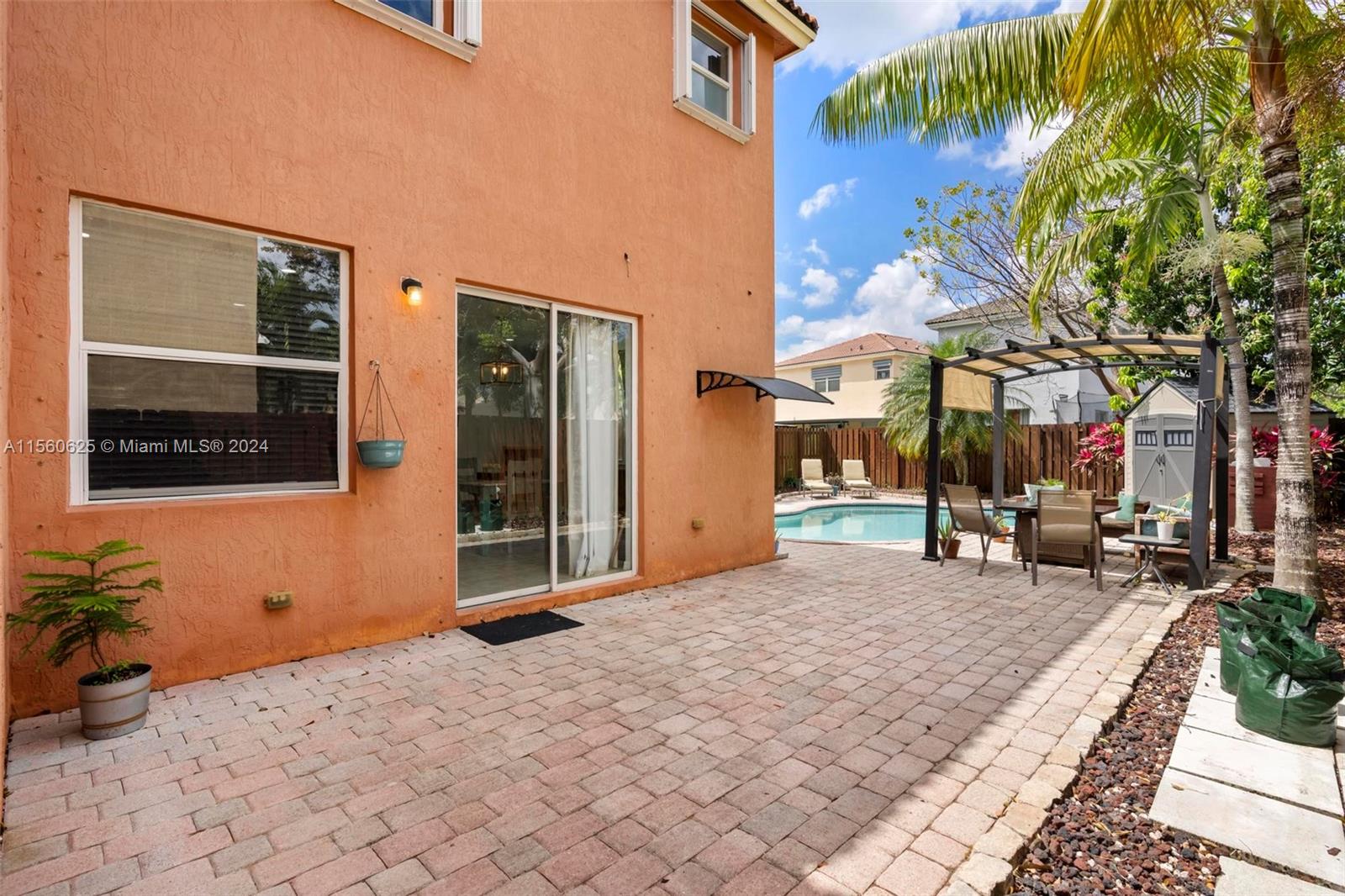 1558 SE 20th Ter, Homestead, Florida 33035, 4 Bedrooms Bedrooms, ,2 BathroomsBathrooms,Residential,For Sale,1558 SE 20th Ter,A11560625