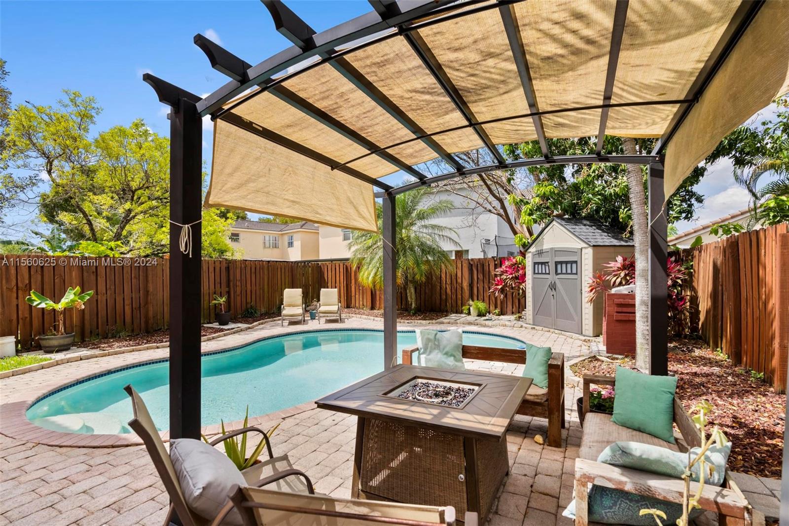 1558 SE 20th Ter, Homestead, Florida 33035, 4 Bedrooms Bedrooms, ,2 BathroomsBathrooms,Residential,For Sale,1558 SE 20th Ter,A11560625