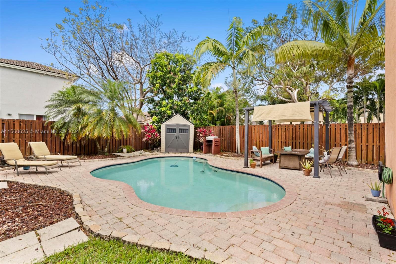 1558 SE 20th Ter, Homestead, Florida 33035, 4 Bedrooms Bedrooms, ,2 BathroomsBathrooms,Residential,For Sale,1558 SE 20th Ter,A11560625