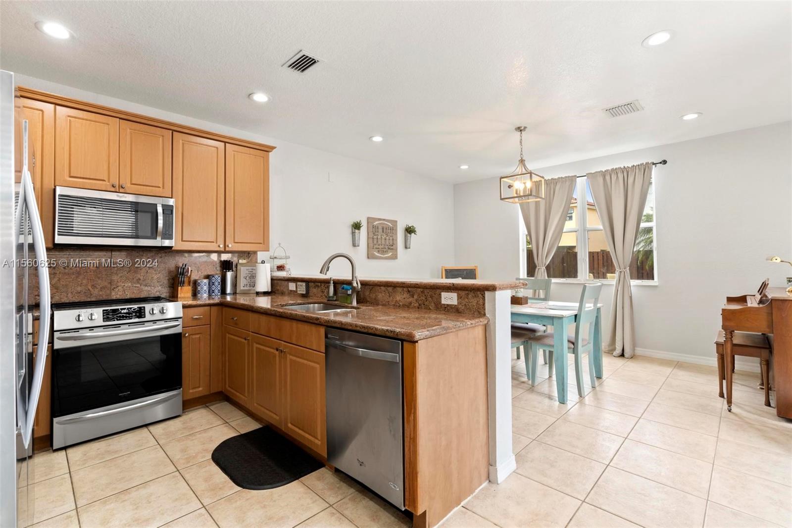 1558 SE 20th Ter, Homestead, Florida 33035, 4 Bedrooms Bedrooms, ,2 BathroomsBathrooms,Residential,For Sale,1558 SE 20th Ter,A11560625