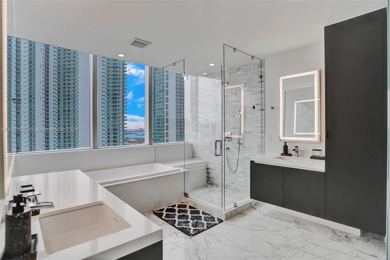 851 NE 1st Ave 3001, Miami, Florida 33132, 4 Bedrooms Bedrooms, ,4 BathroomsBathrooms,Residentiallease,For Rent,851 NE 1st Ave 3001,A11562002