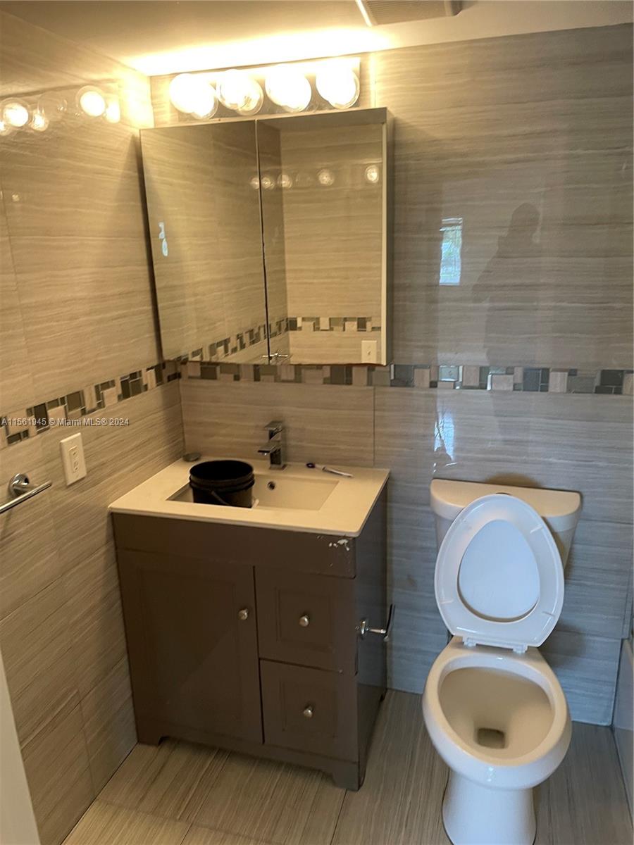 3630 N 56th Ave 315, Hollywood, Florida 33021, 1 Bedroom Bedrooms, ,1 BathroomBathrooms,Residentiallease,For Rent,3630 N 56th Ave 315,A11561945