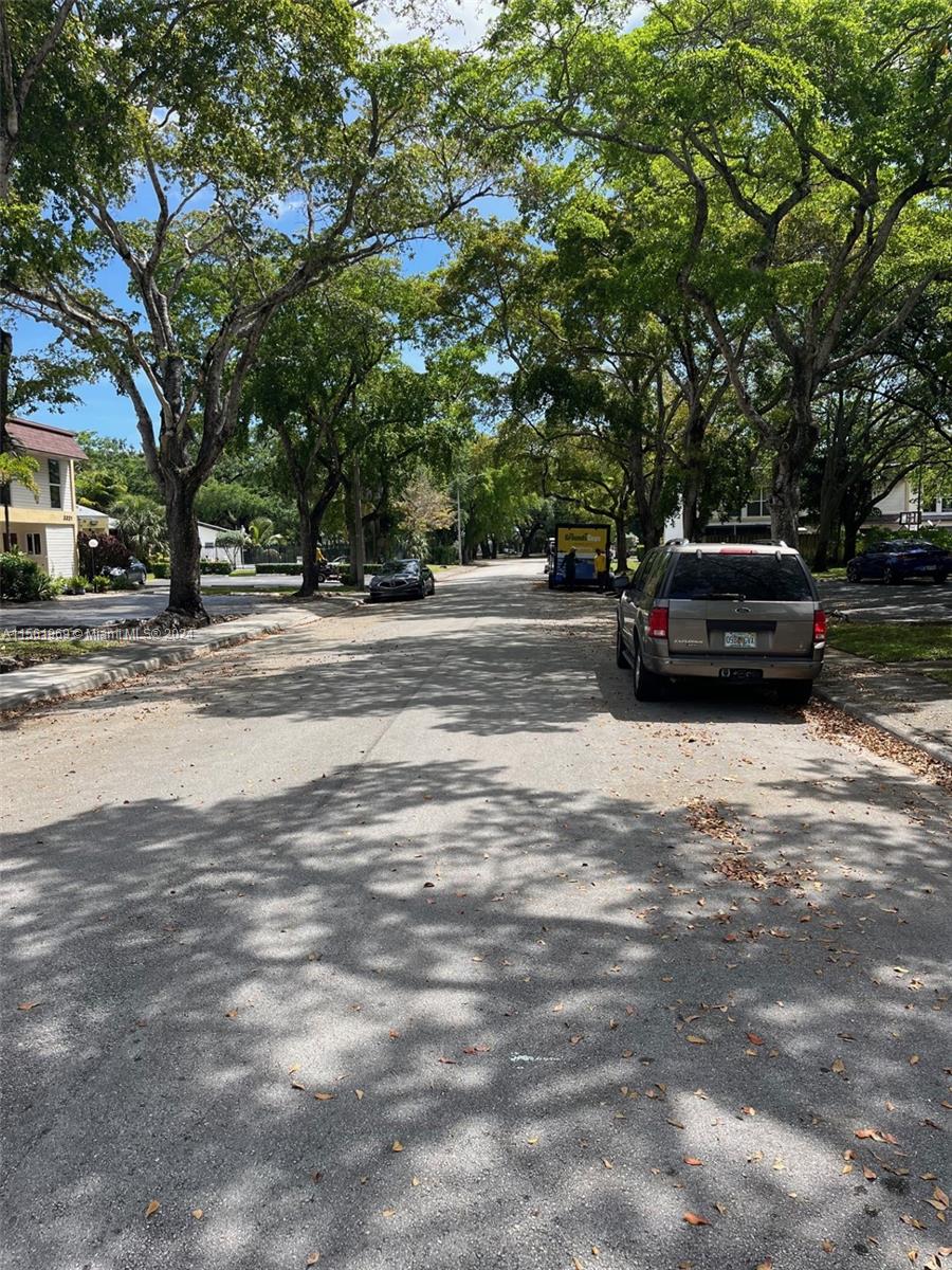 3326 Farragut St 6B, Hollywood, Florida 33021, 4 Bedrooms Bedrooms, ,2 BathroomsBathrooms,Residentiallease,For Rent,3326 Farragut St 6B,A11561969