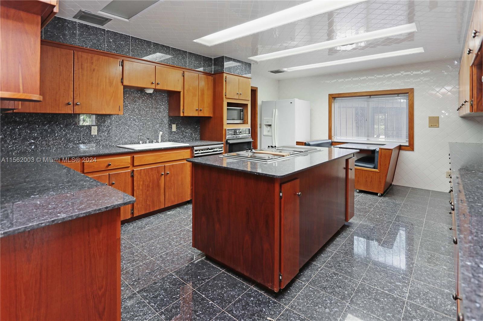 101 NW 21st, Homestead, Florida 33030, 3 Bedrooms Bedrooms, ,3 BathroomsBathrooms,Residential,For Sale,101 NW 21st,A11562003