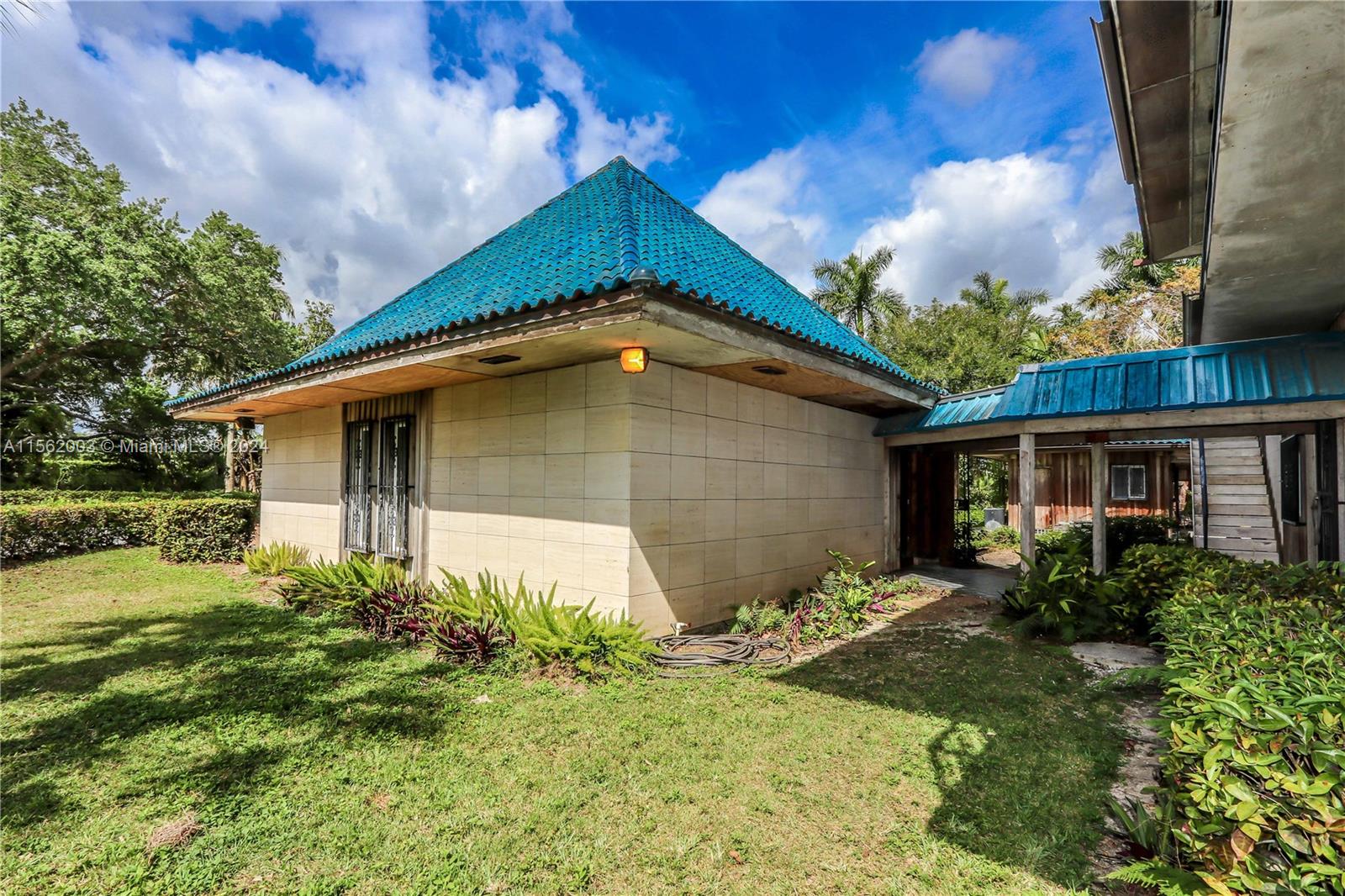 101 NW 21st, Homestead, Florida 33030, 3 Bedrooms Bedrooms, ,3 BathroomsBathrooms,Residential,For Sale,101 NW 21st,A11562003