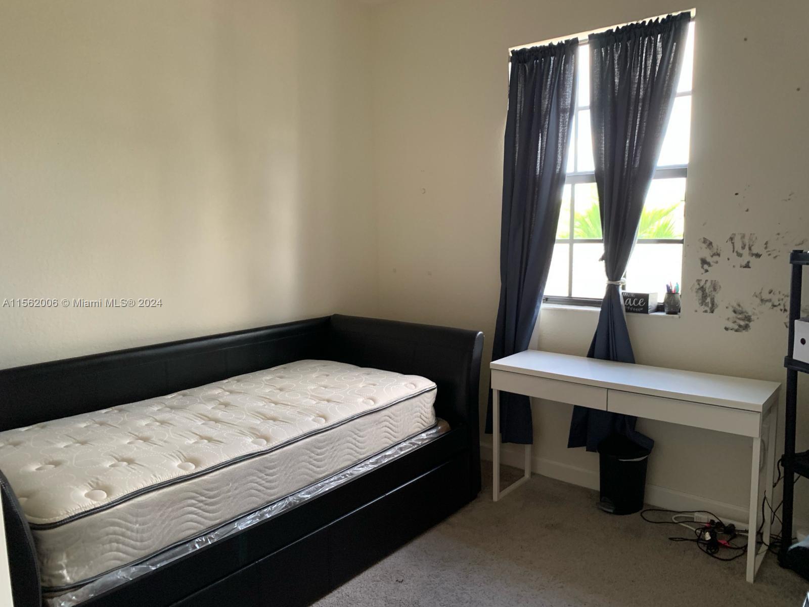 210 SE 33rd Ter 210, Homestead, Florida 33033, 3 Bedrooms Bedrooms, ,2 BathroomsBathrooms,Residentiallease,For Rent,210 SE 33rd Ter 210,A11562006