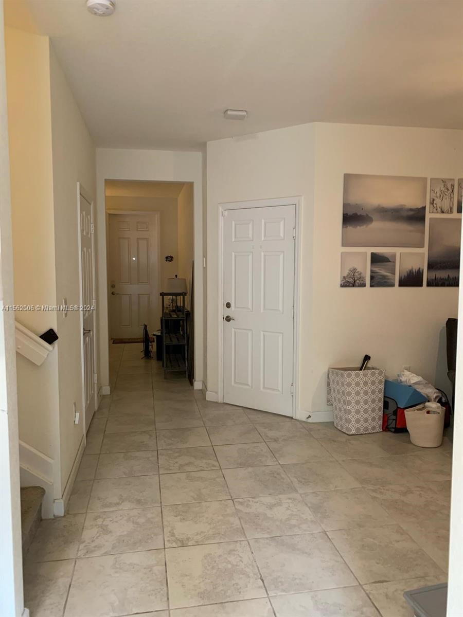 210 SE 33rd Ter 210, Homestead, Florida 33033, 3 Bedrooms Bedrooms, ,2 BathroomsBathrooms,Residentiallease,For Rent,210 SE 33rd Ter 210,A11562006