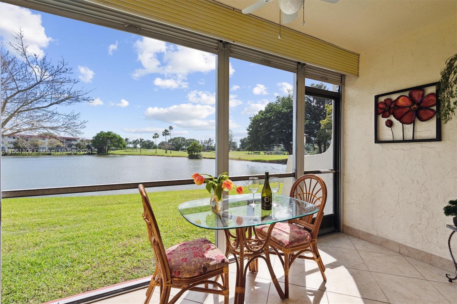 9500 N Hollybrook Lake Dr 102, Pembroke Pines, Florida 33025, 2 Bedrooms Bedrooms, ,2 BathroomsBathrooms,Residential,For Sale,9500 N Hollybrook Lake Dr 102,A11561809