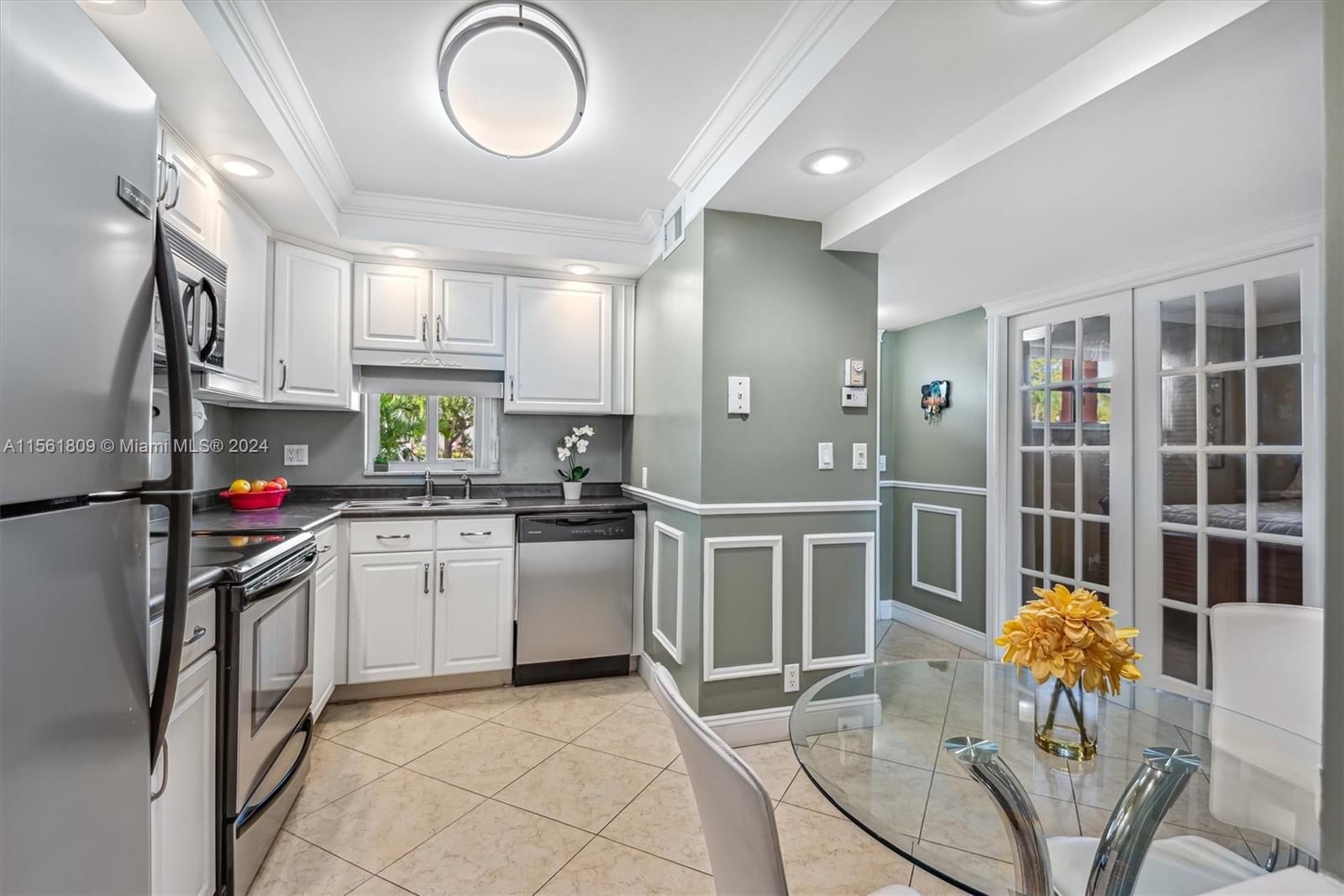 9500 N Hollybrook Lake Dr 102, Pembroke Pines, Florida 33025, 2 Bedrooms Bedrooms, ,2 BathroomsBathrooms,Residential,For Sale,9500 N Hollybrook Lake Dr 102,A11561809