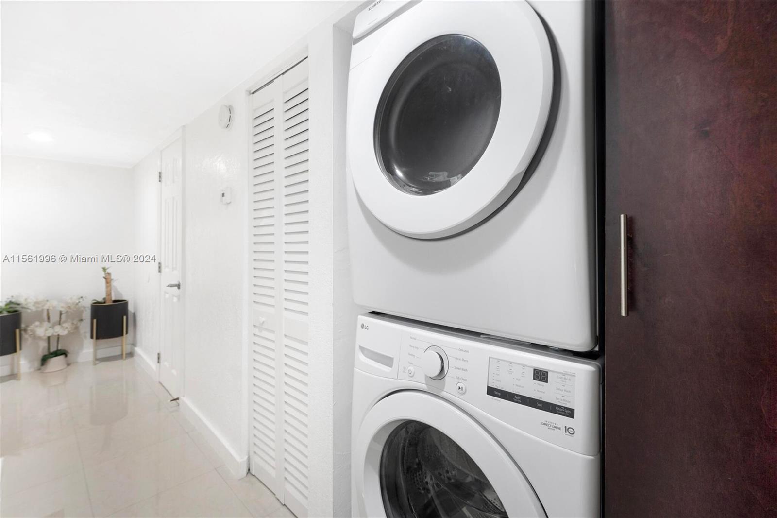 8810 Fontainebleau Blvd 104, Miami, Florida 33172, 2 Bedrooms Bedrooms, ,2 BathroomsBathrooms,Residential,For Sale,8810 Fontainebleau Blvd 104,A11561996