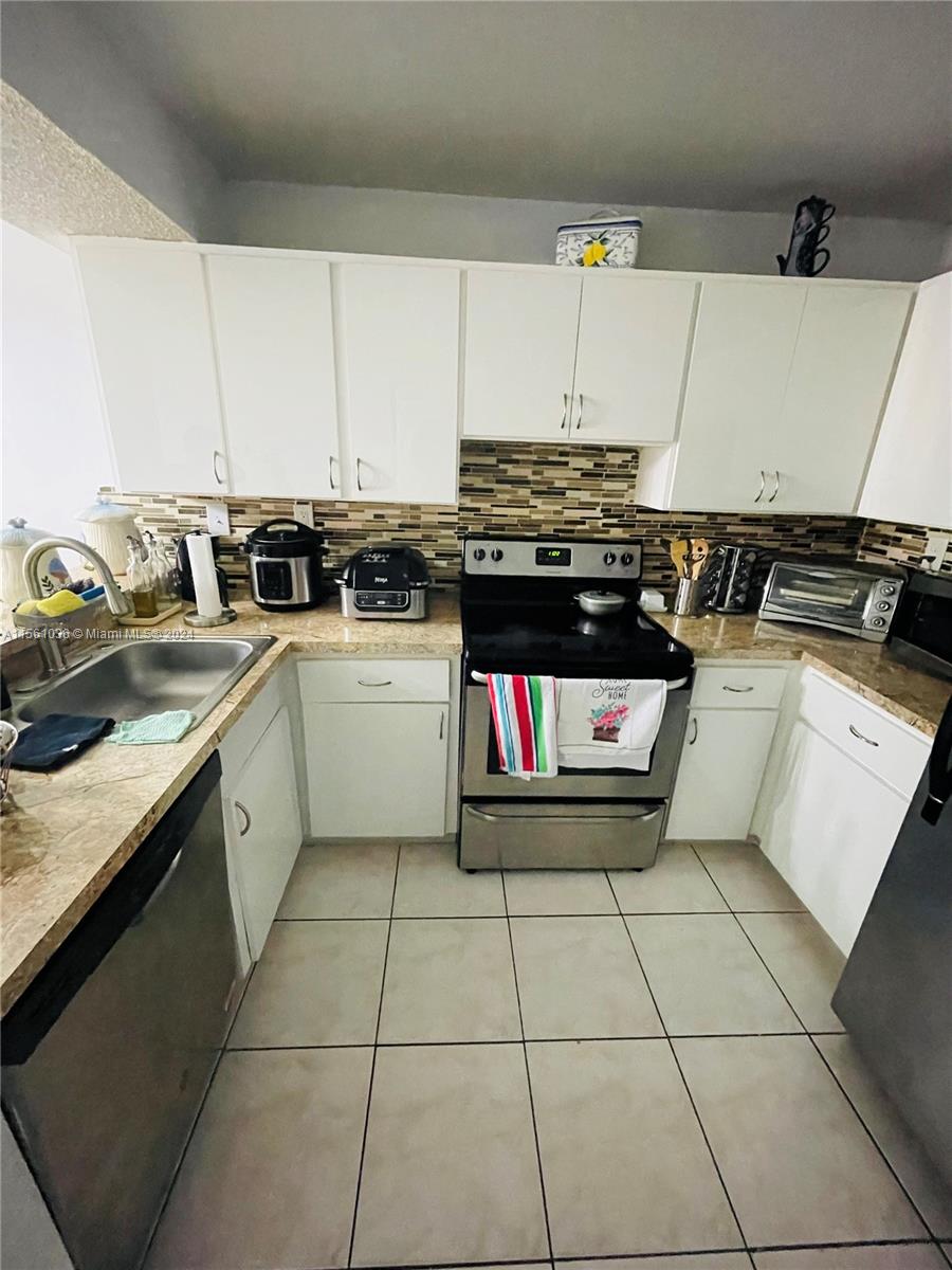 15480 SW 82nd Ln 222, Miami, Florida 33193, 2 Bedrooms Bedrooms, ,2 BathroomsBathrooms,Residential,For Sale,15480 SW 82nd Ln 222,A11561036