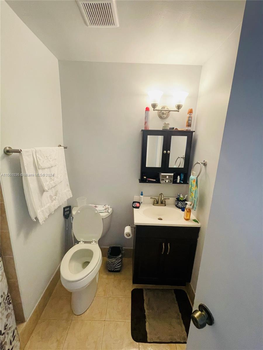 15480 SW 82nd Ln 222, Miami, Florida 33193, 2 Bedrooms Bedrooms, ,2 BathroomsBathrooms,Residential,For Sale,15480 SW 82nd Ln 222,A11561036