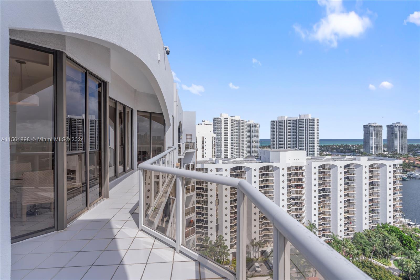 3598 Yacht Club Dr PH-4, Aventura, Florida 33180, 2 Bedrooms Bedrooms, ,2 BathroomsBathrooms,Residential,For Sale,3598 Yacht Club Dr PH-4,A11561898
