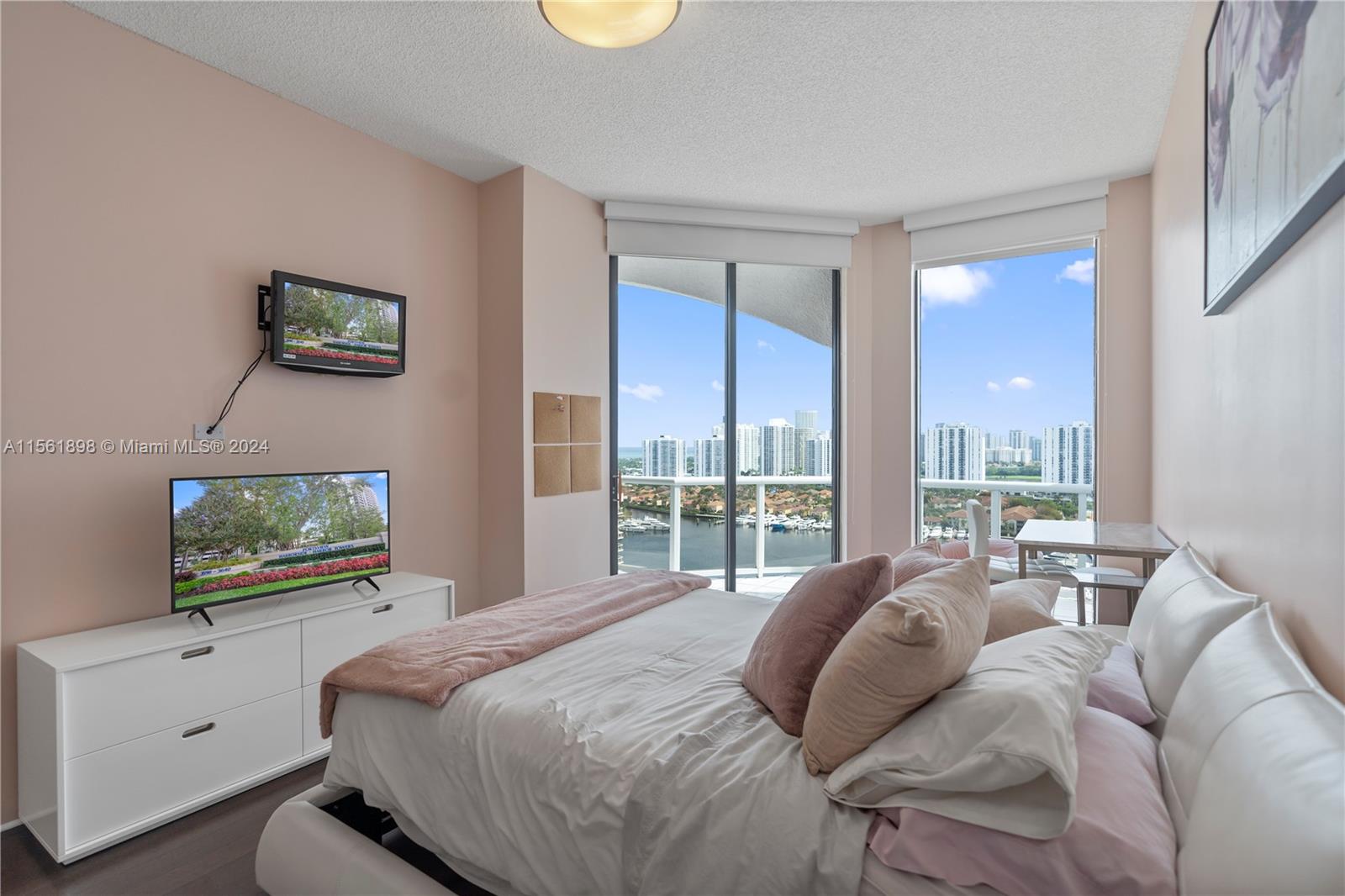 3598 Yacht Club Dr PH-4, Aventura, Florida 33180, 2 Bedrooms Bedrooms, ,2 BathroomsBathrooms,Residential,For Sale,3598 Yacht Club Dr PH-4,A11561898