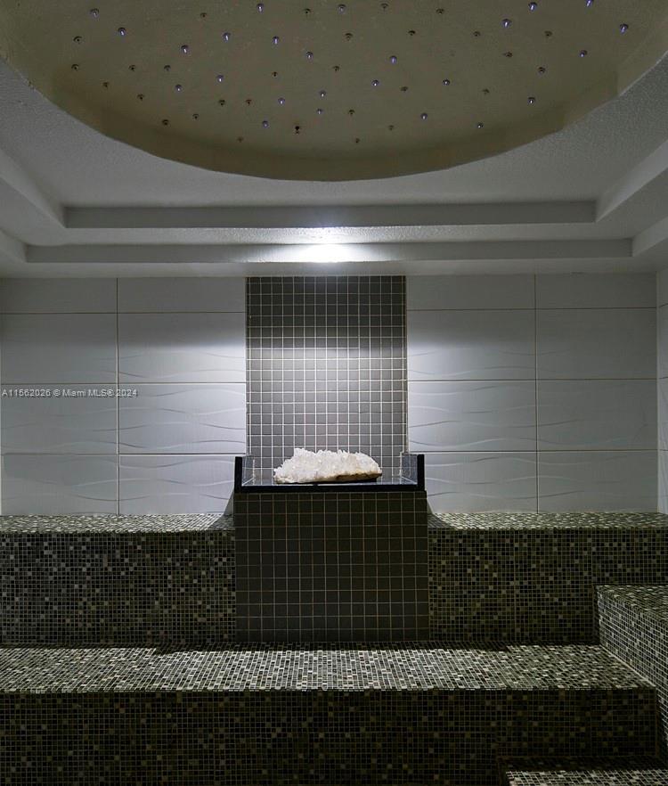 6799 Collins Ave 307, Miami Beach, Florida 33141, 1 Bedroom Bedrooms, ,1 BathroomBathrooms,Residentiallease,For Rent,6799 Collins Ave 307,A11562026