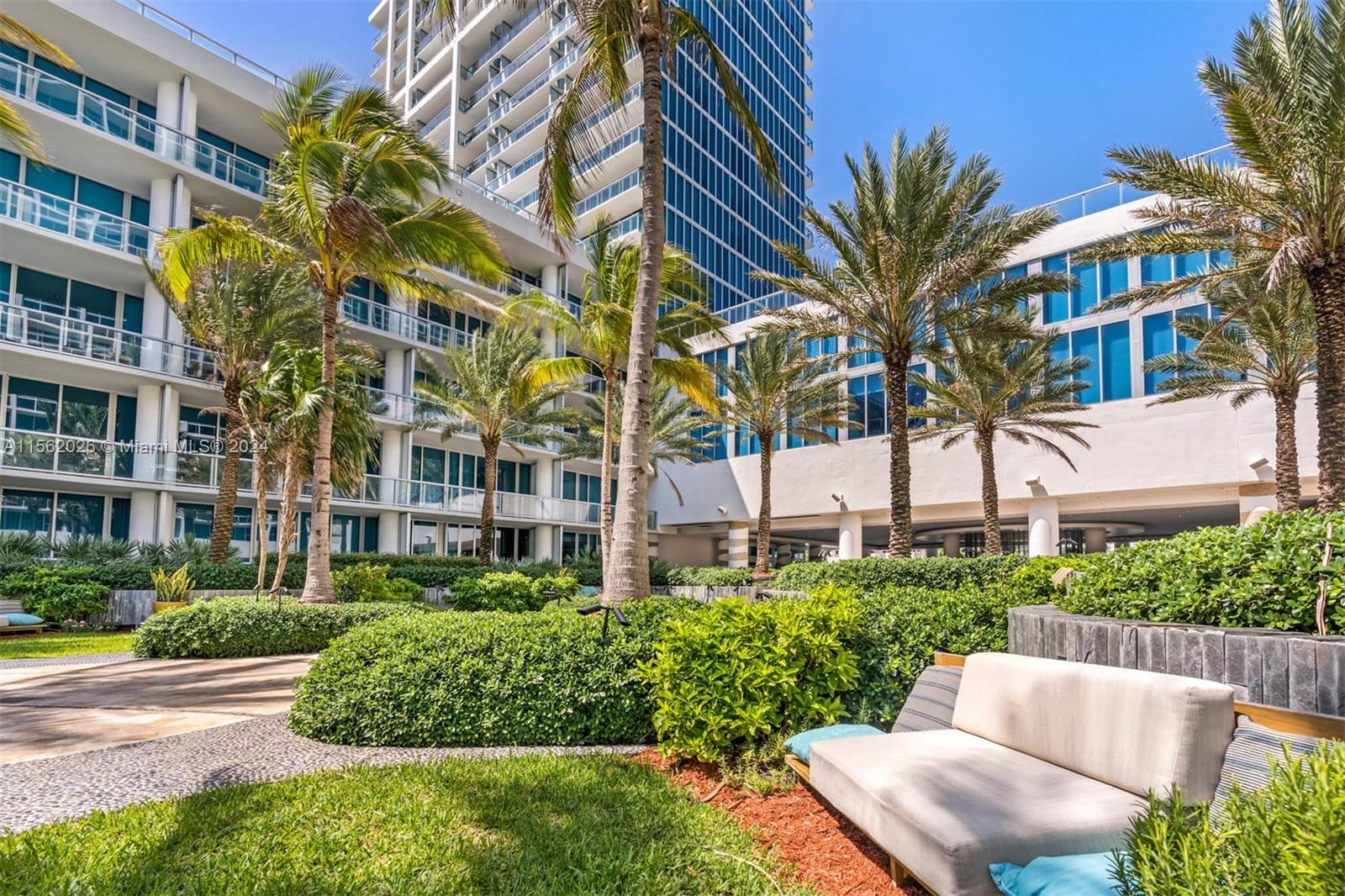 6799 Collins Ave 307, Miami Beach, Florida 33141, 1 Bedroom Bedrooms, ,1 BathroomBathrooms,Residentiallease,For Rent,6799 Collins Ave 307,A11562026