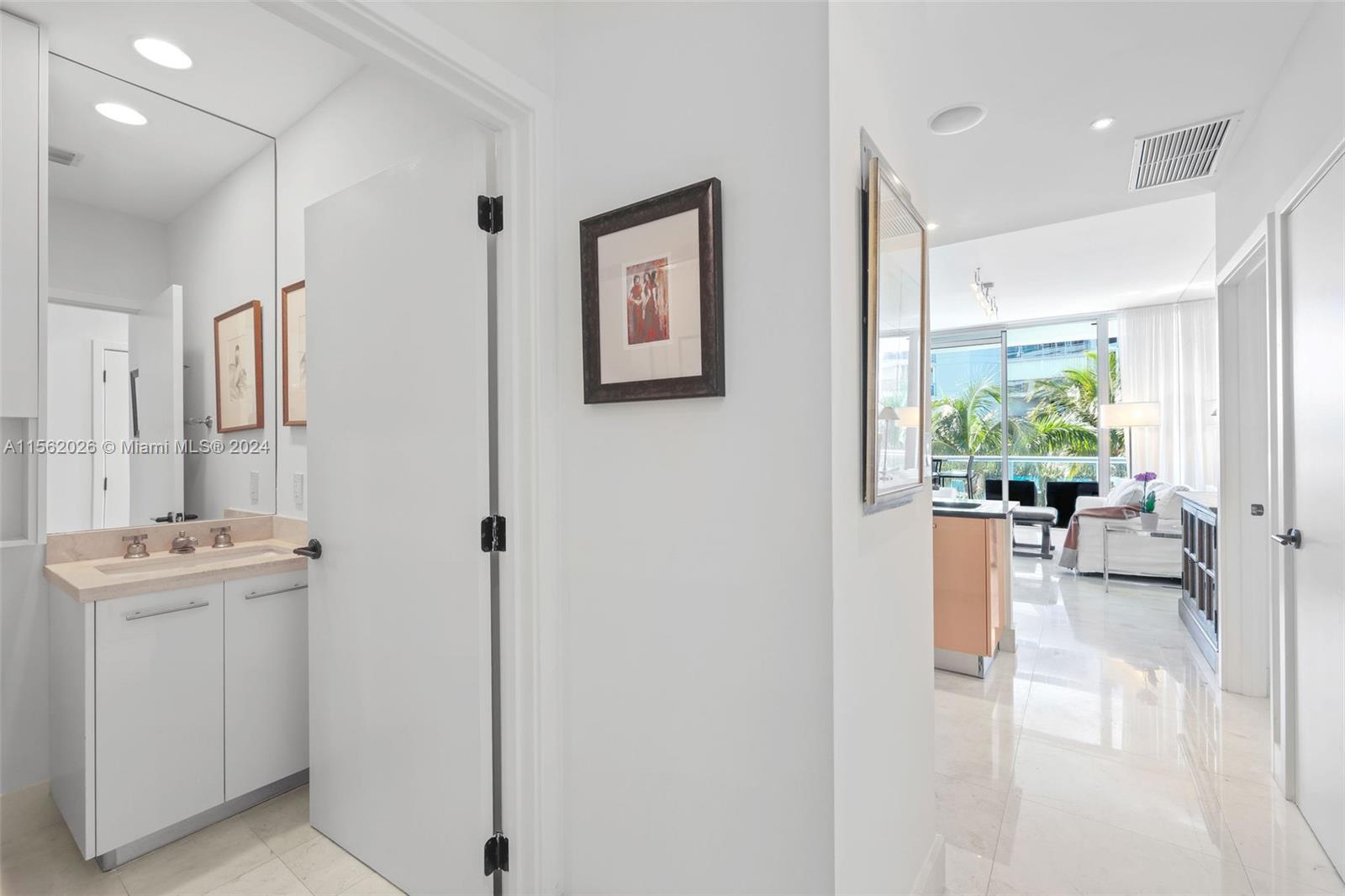 6799 Collins Ave 307, Miami Beach, Florida 33141, 1 Bedroom Bedrooms, ,1 BathroomBathrooms,Residentiallease,For Rent,6799 Collins Ave 307,A11562026