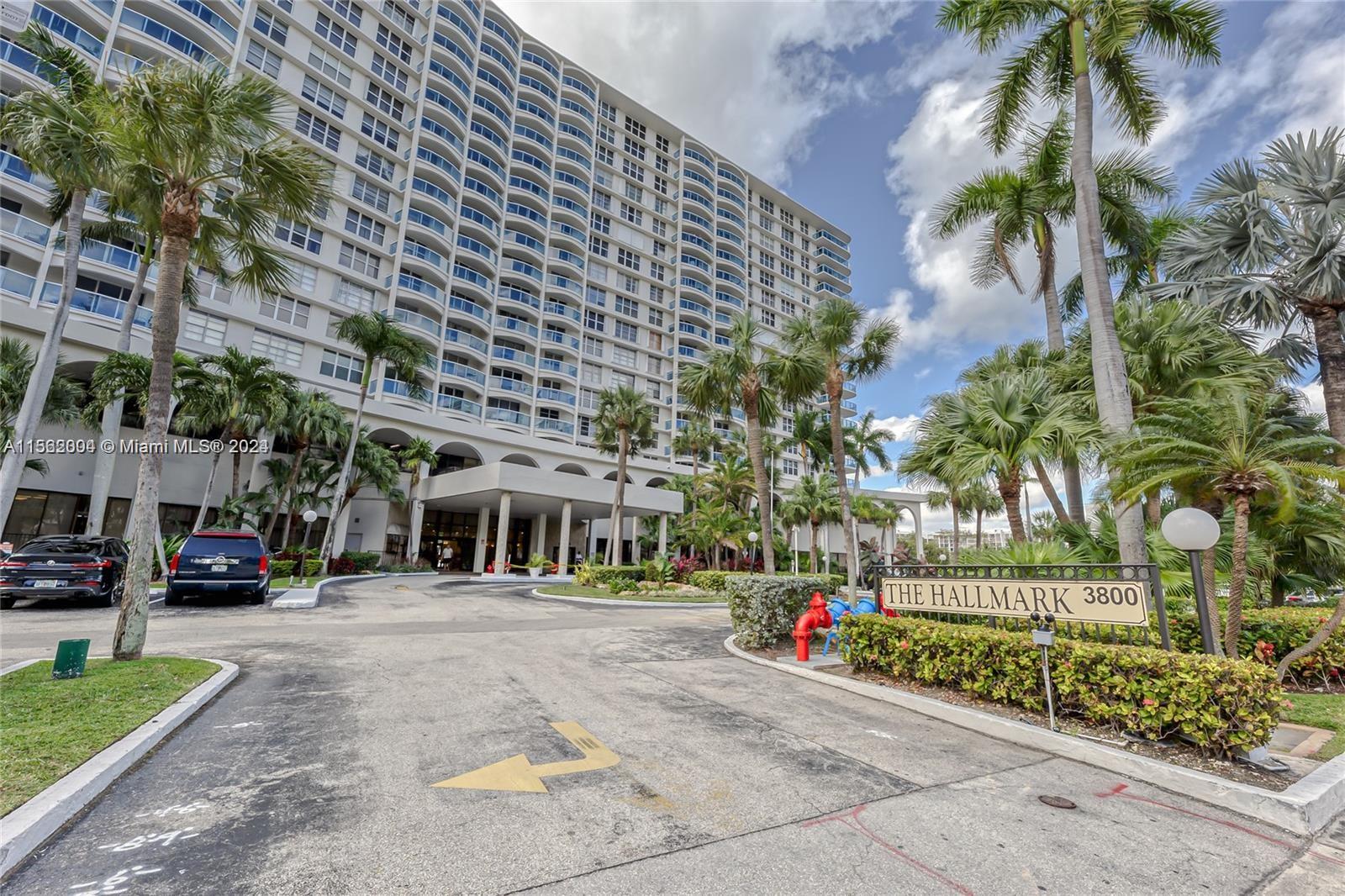 Hollywood, Florida 33019, 2 Bedrooms Bedrooms, ,2 BathroomsBathrooms,Residential,For Sale,A11562004