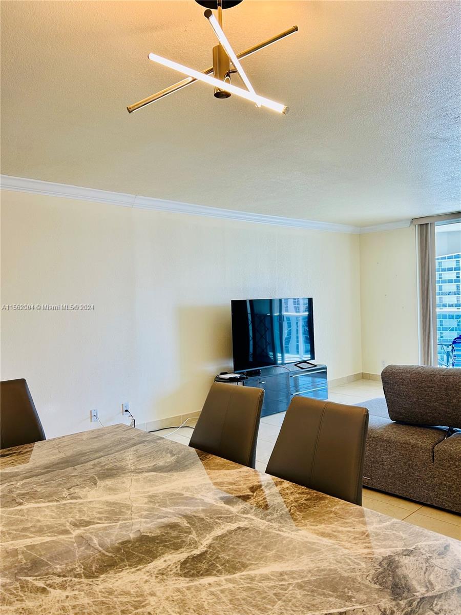 Hollywood, Florida 33019, 2 Bedrooms Bedrooms, ,2 BathroomsBathrooms,Residential,For Sale,A11562004