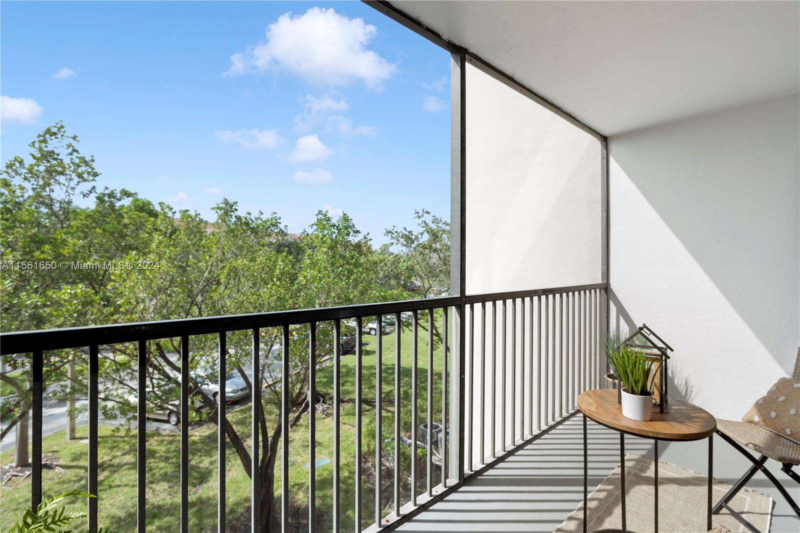 550 SW 137th Ave 302L, Pembroke Pines, Florida 33027, 2 Bedrooms Bedrooms, ,2 BathroomsBathrooms,Residential,For Sale,550 SW 137th Ave 302L,A11561650