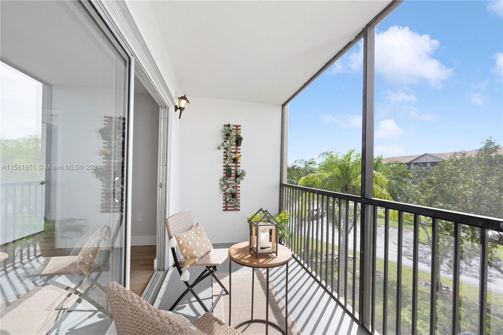 550 SW 137th Ave 302L, Pembroke Pines, Florida 33027, 2 Bedrooms Bedrooms, ,2 BathroomsBathrooms,Residential,For Sale,550 SW 137th Ave 302L,A11561650