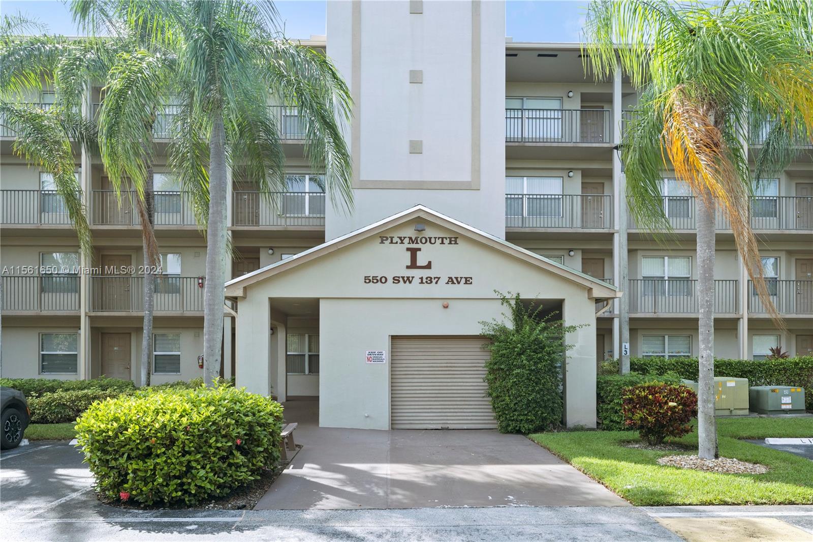 550 SW 137th Ave 302L, Pembroke Pines, Florida 33027, 2 Bedrooms Bedrooms, ,2 BathroomsBathrooms,Residential,For Sale,550 SW 137th Ave 302L,A11561650