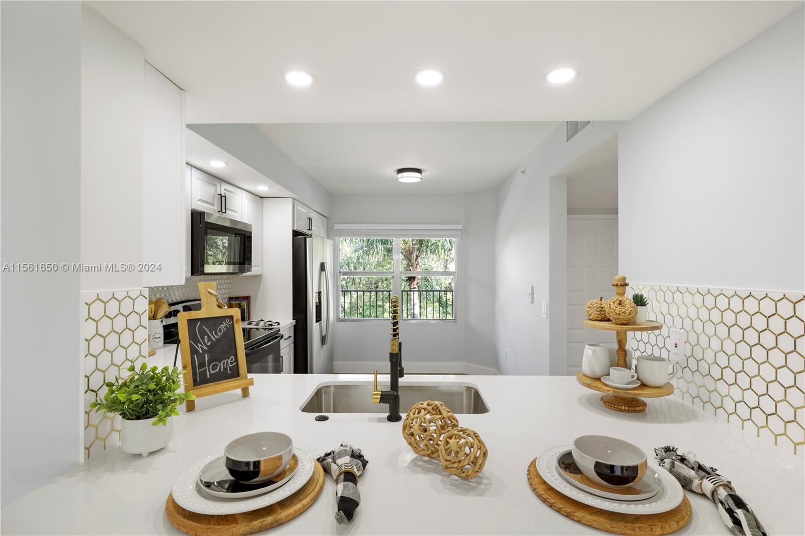 550 SW 137th Ave 302L, Pembroke Pines, Florida 33027, 2 Bedrooms Bedrooms, ,2 BathroomsBathrooms,Residential,For Sale,550 SW 137th Ave 302L,A11561650