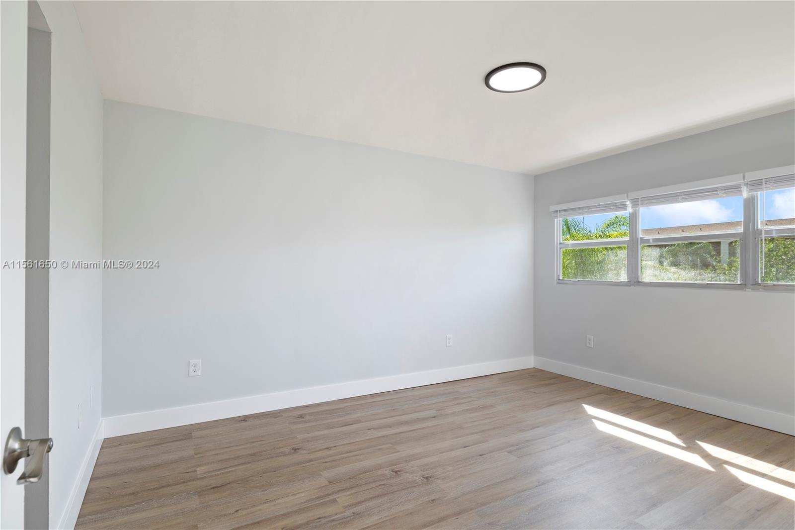 550 SW 137th Ave 302L, Pembroke Pines, Florida 33027, 2 Bedrooms Bedrooms, ,2 BathroomsBathrooms,Residential,For Sale,550 SW 137th Ave 302L,A11561650