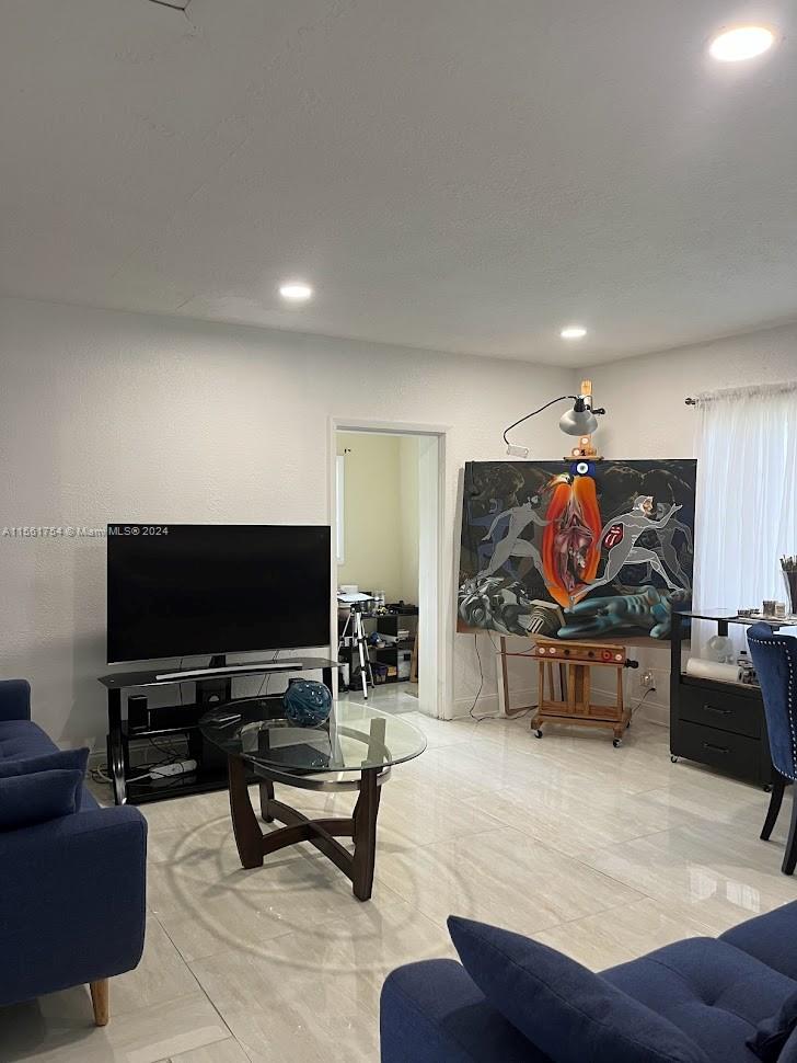 209 NW 7th Ave, Dania Beach, Florida 33004, 2 Bedrooms Bedrooms, ,1 BathroomBathrooms,Residential,For Sale,209 NW 7th Ave,A11561754