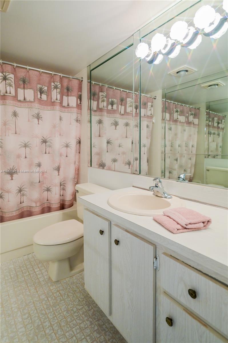 321 SE 3rd St 407, Dania Beach, Florida 33004, 2 Bedrooms Bedrooms, ,2 BathroomsBathrooms,Residential,For Sale,321 SE 3rd St 407,A11562045