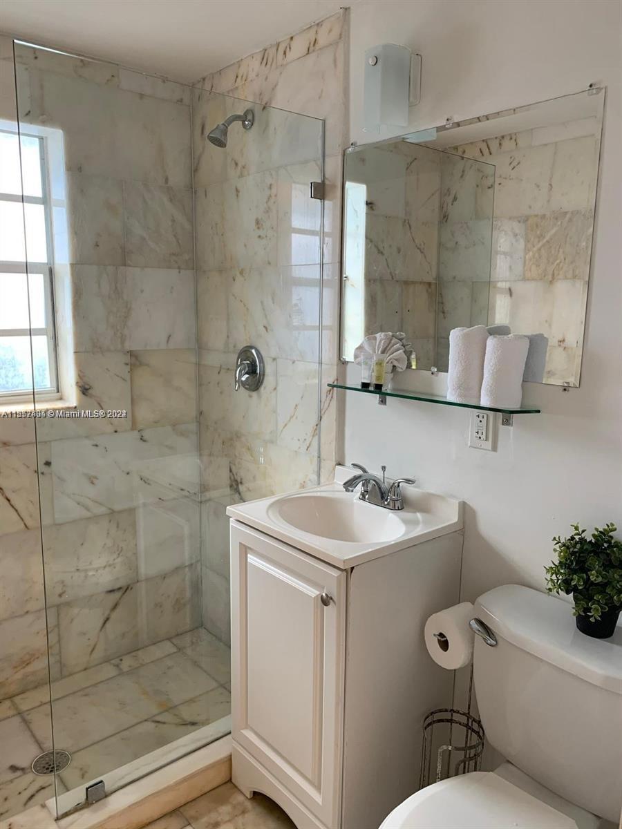 Miami Beach, Florida 33139, 1 Bedroom Bedrooms, ,1 BathroomBathrooms,Residentiallease,For Rent,A11557404