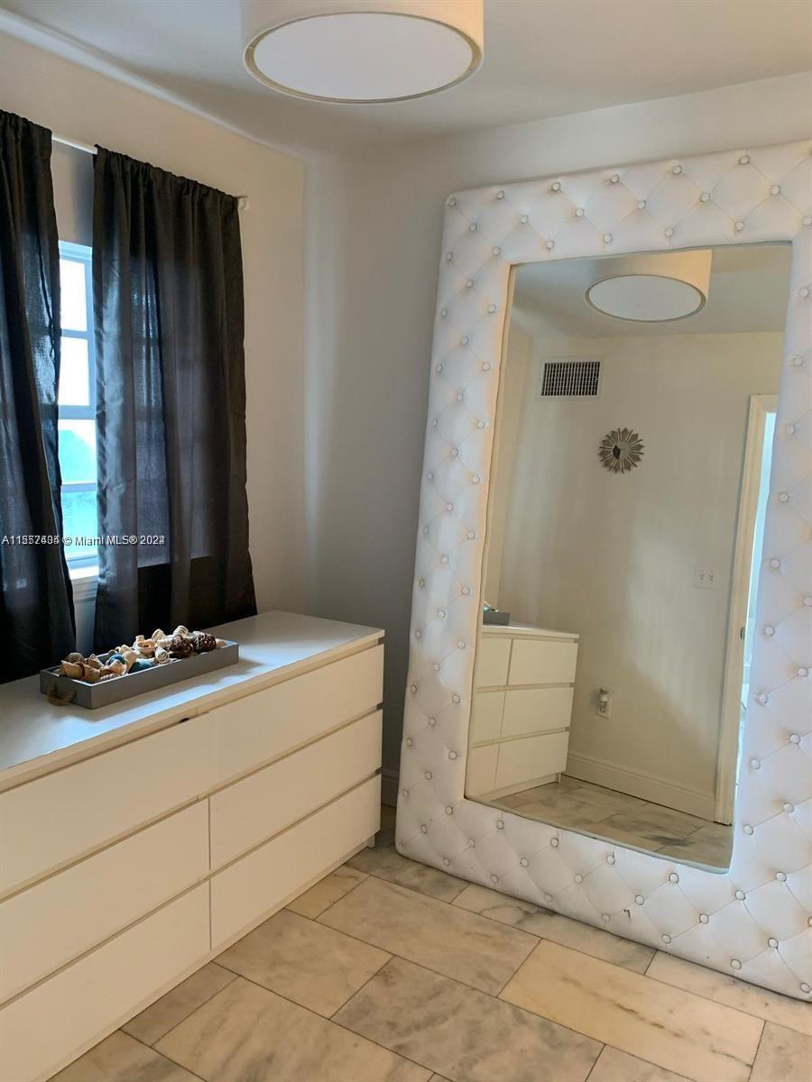 Miami Beach, Florida 33139, 1 Bedroom Bedrooms, ,1 BathroomBathrooms,Residentiallease,For Rent,A11557404