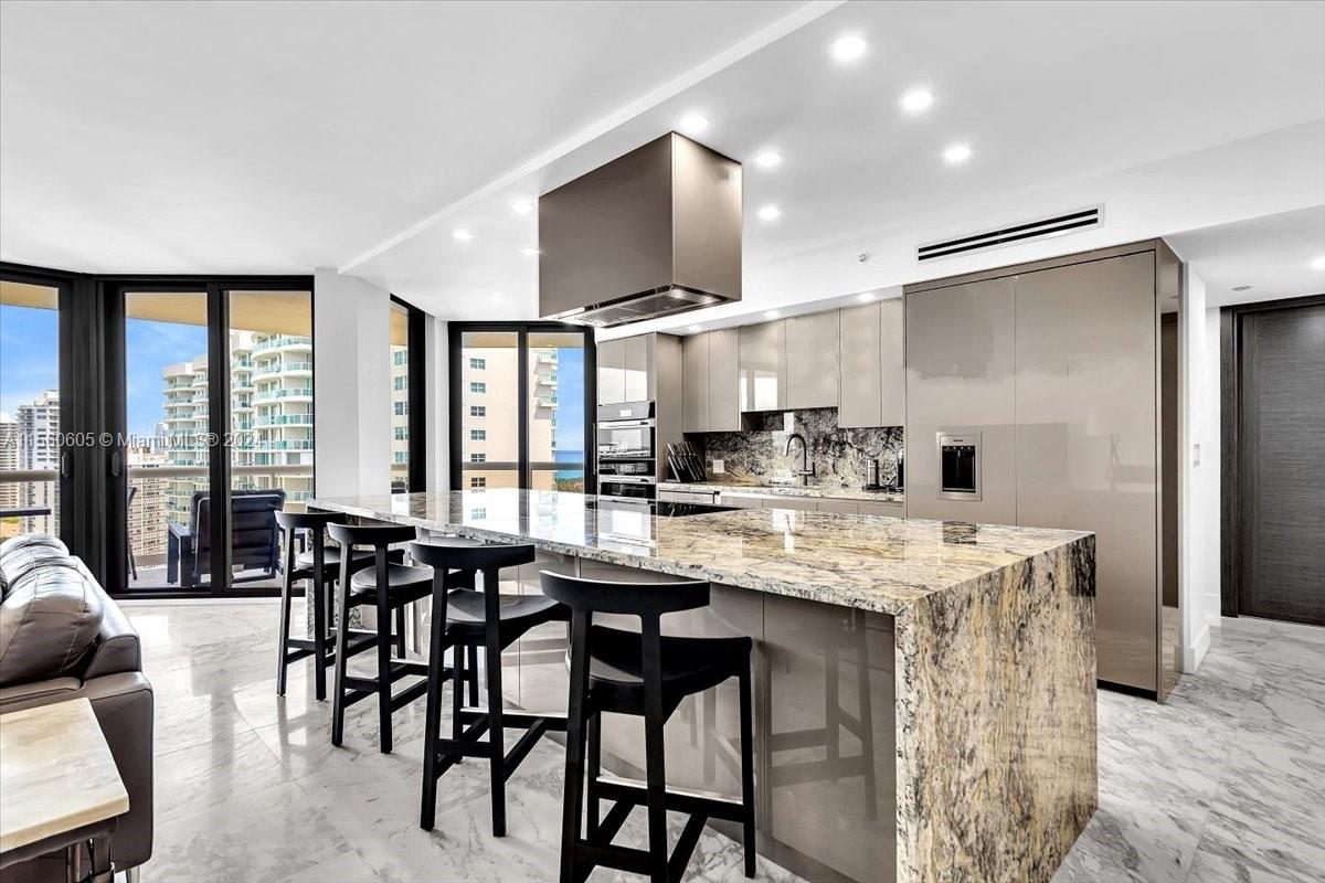 20191 E Country Club Dr 2403, Aventura, Florida 33180, 2 Bedrooms Bedrooms, ,2 BathroomsBathrooms,Residential,For Sale,20191 E Country Club Dr 2403,A11560605