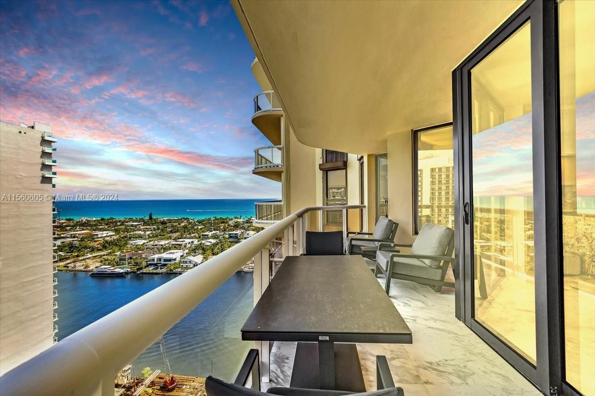 20191 E Country Club Dr 2403, Aventura, Florida 33180, 2 Bedrooms Bedrooms, ,2 BathroomsBathrooms,Residential,For Sale,20191 E Country Club Dr 2403,A11560605