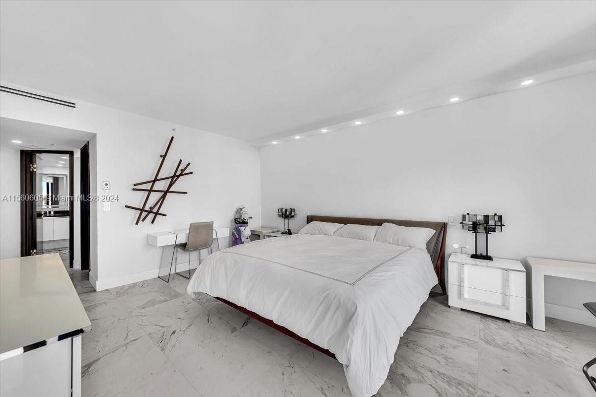 20191 E Country Club Dr 2403, Aventura, Florida 33180, 2 Bedrooms Bedrooms, ,2 BathroomsBathrooms,Residential,For Sale,20191 E Country Club Dr 2403,A11560605