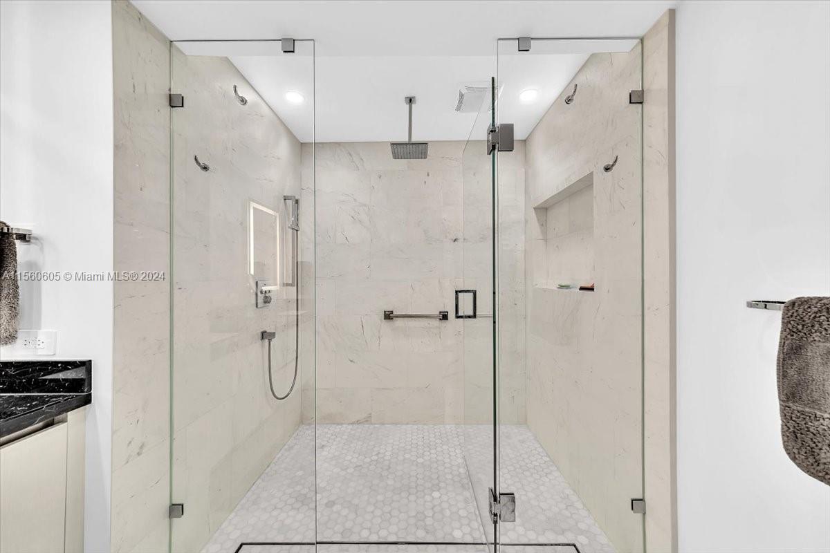 20191 E Country Club Dr 2403, Aventura, Florida 33180, 2 Bedrooms Bedrooms, ,2 BathroomsBathrooms,Residential,For Sale,20191 E Country Club Dr 2403,A11560605