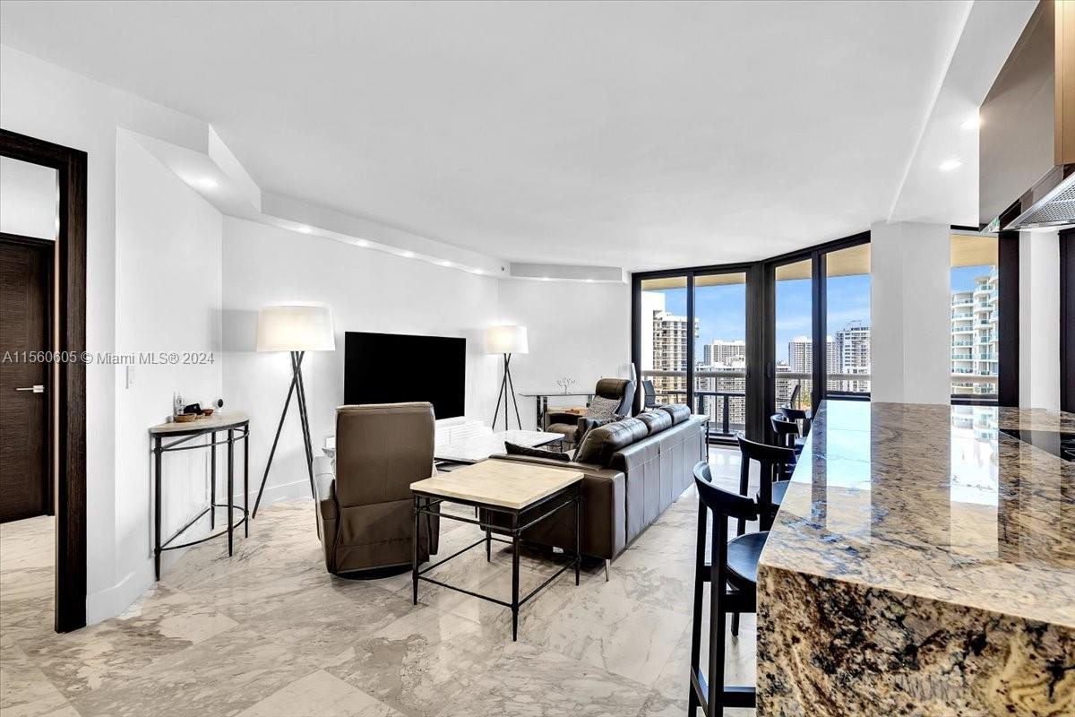 20191 E Country Club Dr 2403, Aventura, Florida 33180, 2 Bedrooms Bedrooms, ,2 BathroomsBathrooms,Residential,For Sale,20191 E Country Club Dr 2403,A11560605