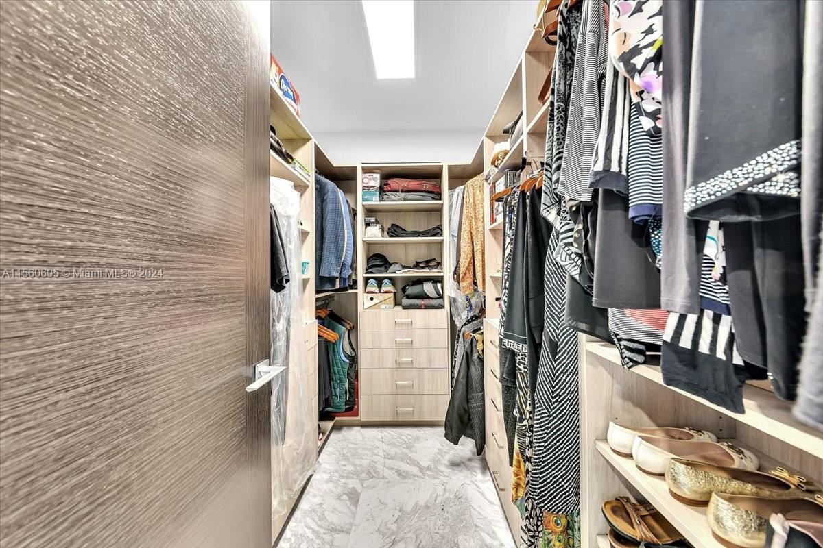 20191 E Country Club Dr 2403, Aventura, Florida 33180, 2 Bedrooms Bedrooms, ,2 BathroomsBathrooms,Residential,For Sale,20191 E Country Club Dr 2403,A11560605