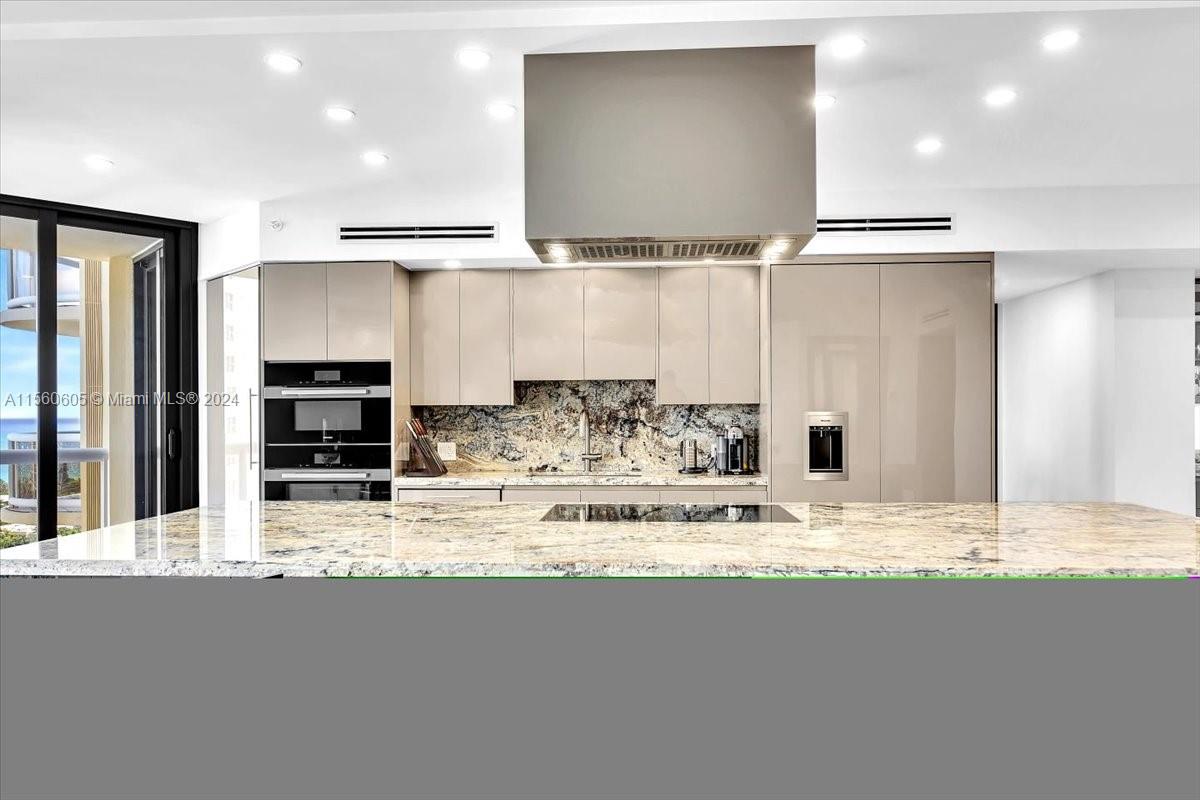 20191 E Country Club Dr 2403, Aventura, Florida 33180, 2 Bedrooms Bedrooms, ,2 BathroomsBathrooms,Residential,For Sale,20191 E Country Club Dr 2403,A11560605