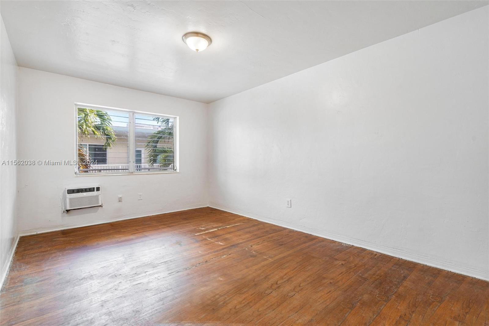 7721 Dickens Ave 7, Miami Beach, Florida 33141, 1 Bedroom Bedrooms, ,1 BathroomBathrooms,Residentiallease,For Rent,7721 Dickens Ave 7,A11562038