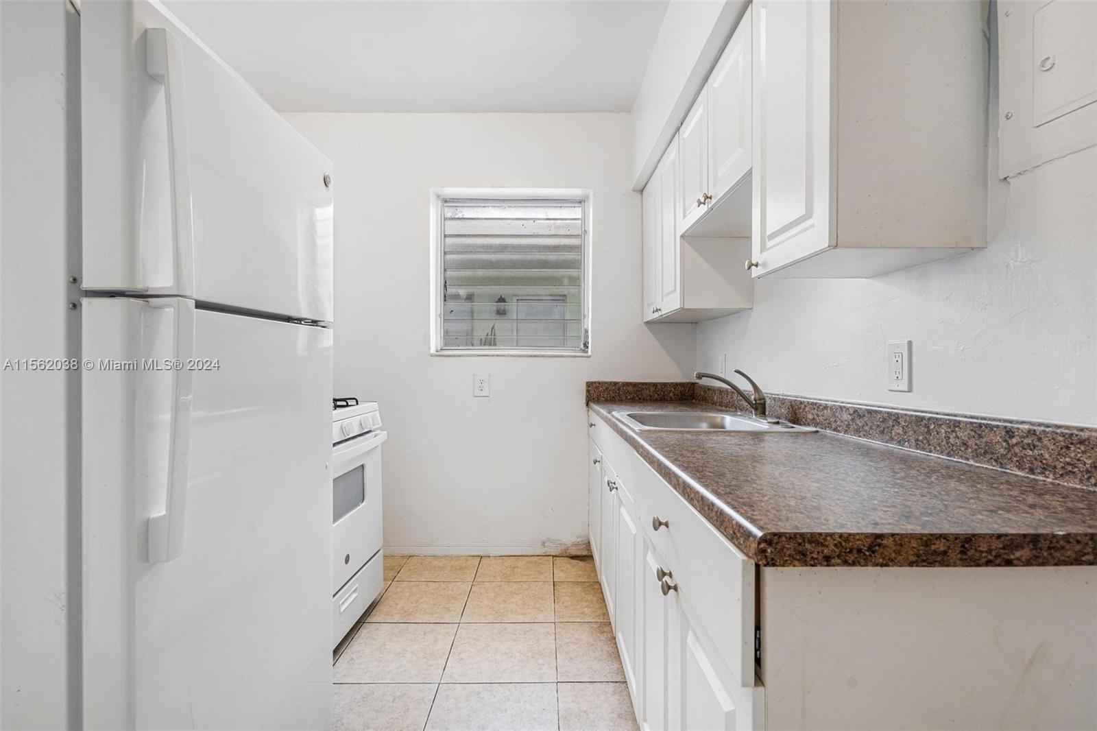 7721 Dickens Ave 7, Miami Beach, Florida 33141, 1 Bedroom Bedrooms, ,1 BathroomBathrooms,Residentiallease,For Rent,7721 Dickens Ave 7,A11562038