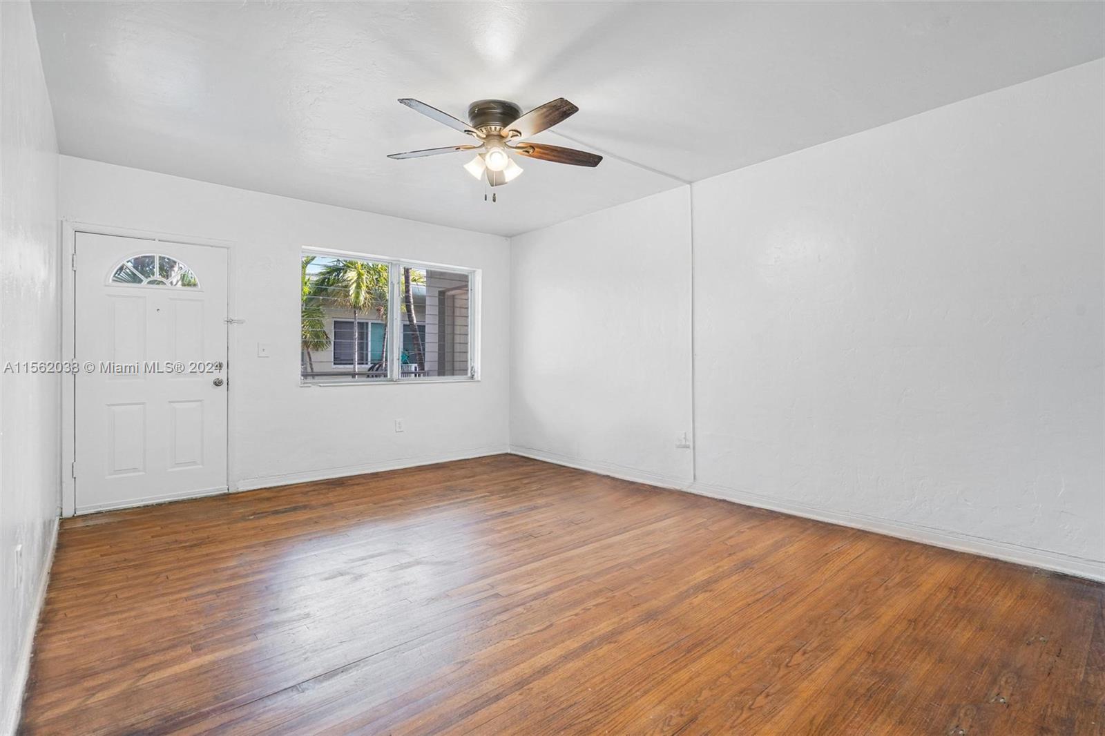 7721 Dickens Ave 7, Miami Beach, Florida 33141, 1 Bedroom Bedrooms, ,1 BathroomBathrooms,Residentiallease,For Rent,7721 Dickens Ave 7,A11562038