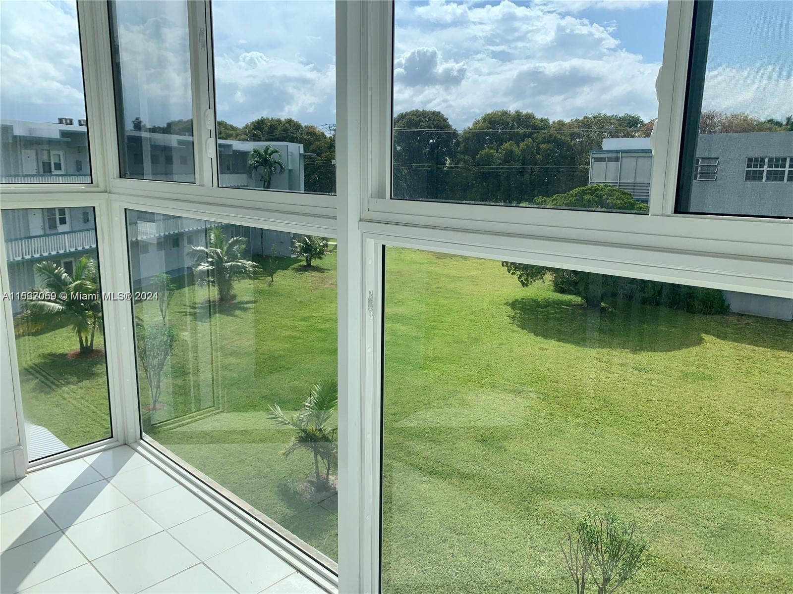 2200 Park Ln 308, Hollywood, Florida 33021, 1 Bedroom Bedrooms, ,1 BathroomBathrooms,Residentiallease,For Rent,2200 Park Ln 308,A11562059