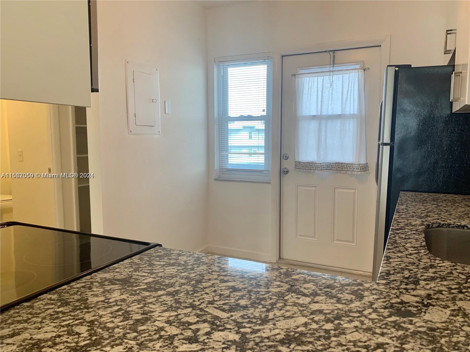 2200 Park Ln 308, Hollywood, Florida 33021, 1 Bedroom Bedrooms, ,1 BathroomBathrooms,Residentiallease,For Rent,2200 Park Ln 308,A11562059